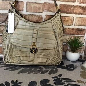 Dooney Vtg samba hobo nwt quick list